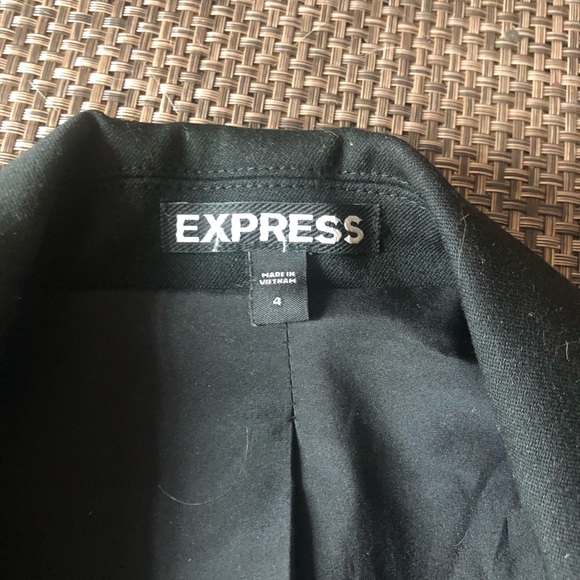 Express Cropped Jacket. Size 4 - Picture 2 of 10